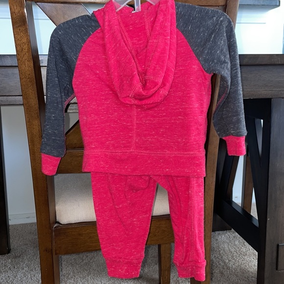 Toddler Nike Track Suit Pink and Gray 12Months - Picture 2 of 8
